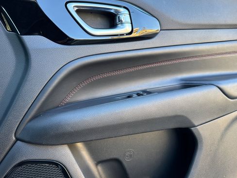 Used 2024 Jeep Compass Trailhawk image 20