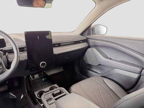 Used 2025 Ford Mustang Mach-E Select w/ Comfort Package Lite image 29