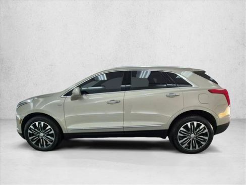 Used 2017 Cadillac XT5 Premium Luxury w/ Advanced Security Package AWD/4WD image 9