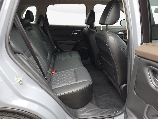 Used 2021 Nissan Rogue Platinum FWD image 36