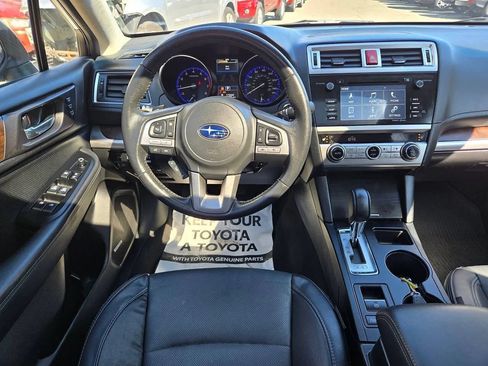 Used 2017 Subaru Outback 2.5i Limited AWD/4WD image 18