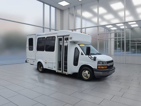 Used 2013 Chevrolet Express 3500 w/ Shuttle Bus Package RWD image 2
