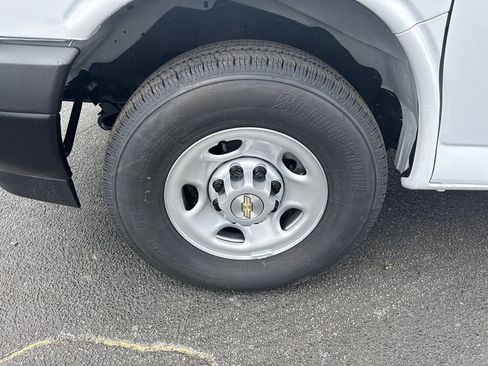New 2026 Chevrolet Express 2500 RWD image 12