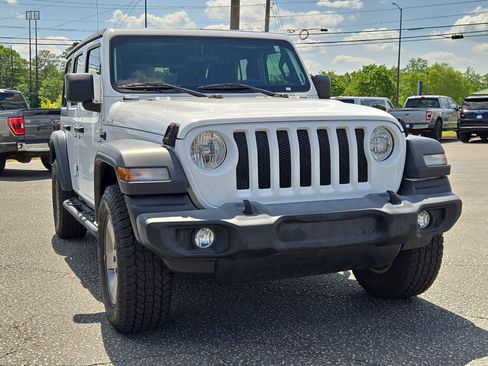 Used 2018 Jeep Wrangler Unlimited Sport AWD/4WD image 5