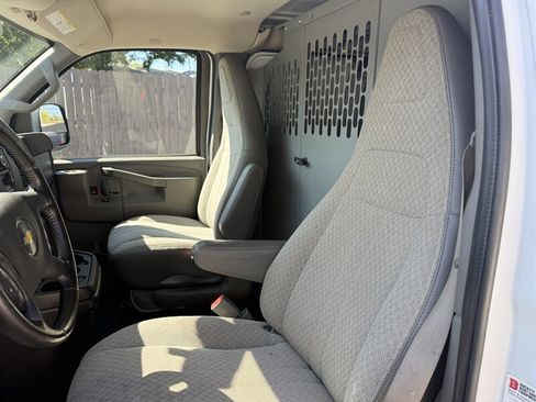 Used 2020 Chevrolet Express 2500 w/ Driver Convenience Package image 5