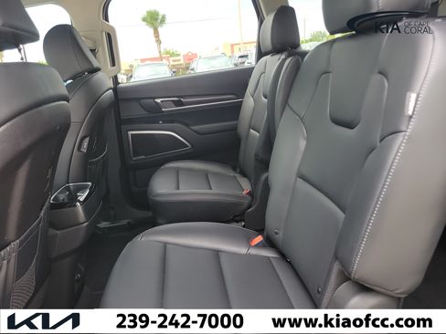 Certified 2025 Kia Telluride S FWD image 14