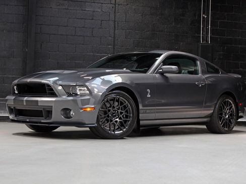 Used 2014 Ford Mustang Shelby GT500 w/ Equipment Group 821A RWD image 99