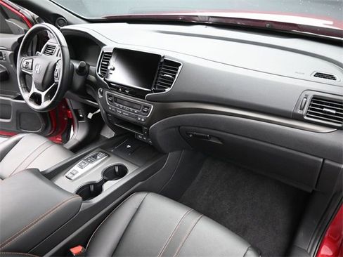 Used 2025 Honda Ridgeline TrailSport image 42