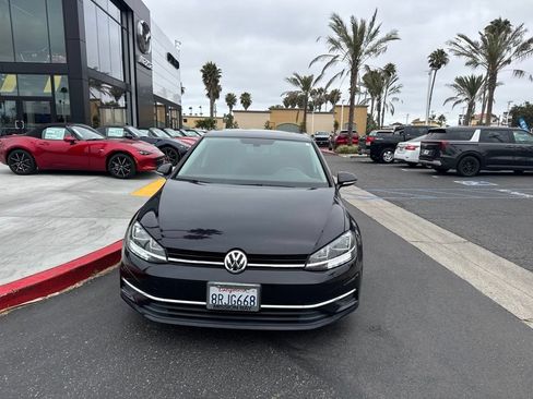 Used 2019 Volkswagen Golf 4-Door FWD image 4