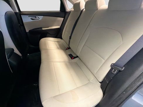 Used 2022 Kia Forte LXS w/ LXS Technology Package image 13