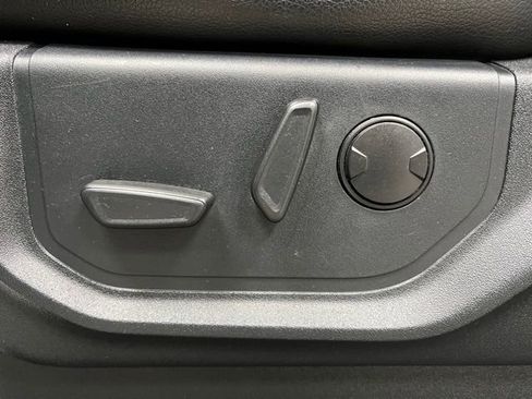 Used 2019 Ford F150 Lariat w/ Equipment Group 502A Luxury image 23