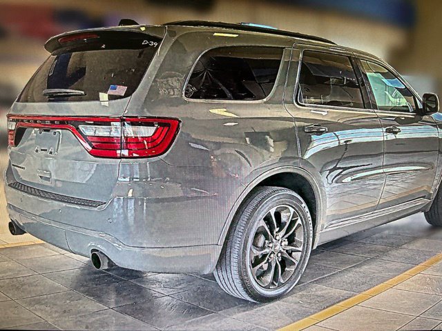 Used 2024 Dodge Durango R/T w/ Blacktop Package RWD image 4