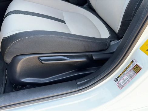 Used 2018 Honda Civic EX image 25