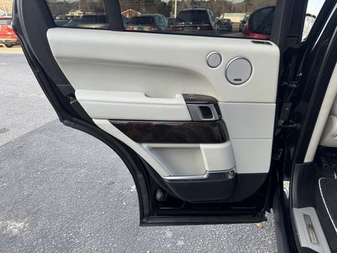 Used 2015 Land Rover Range Rover Autobiography image 15