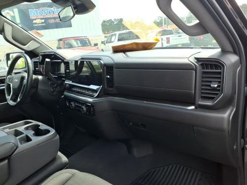Used 2023 Chevrolet Silverado 1500 LT image 17