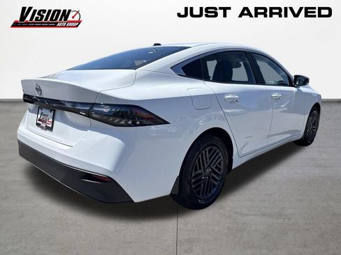 New 2026 Nissan Sentra SV w/ SV Convenience Package FWD image 5