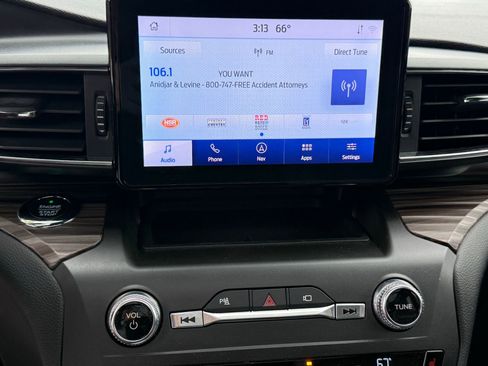 Used 2020 Ford Explorer Limited w/ Class III Trailer Tow Package image 32