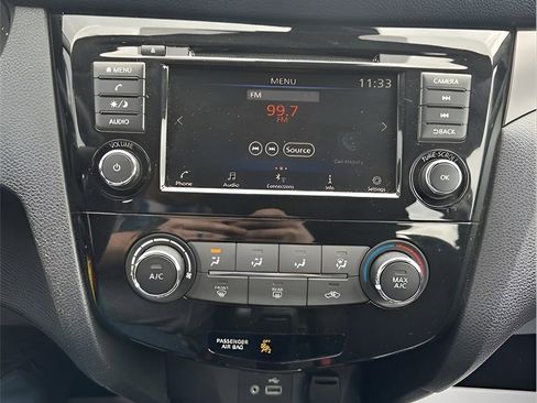 Used 2021 Nissan Rogue Sport S image 24