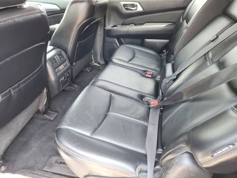 Used 2020 Nissan Pathfinder SL FWD image 29