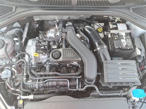 Certified 2025 Volkswagen Jetta Sport FWD image 30