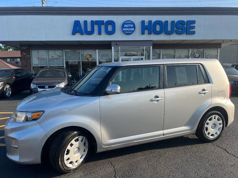 Used 2015 Scion xB image 7