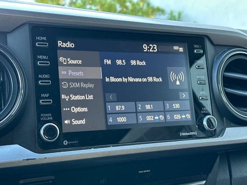 Used 2020 Toyota Tacoma SR5 image 18