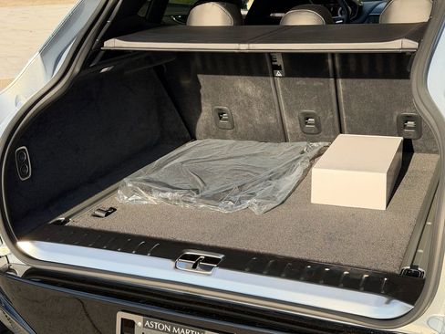 New 2026 Aston Martin DBX 707 image 38