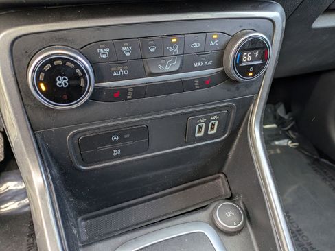 Certified 2021 Ford EcoSport SE image 22