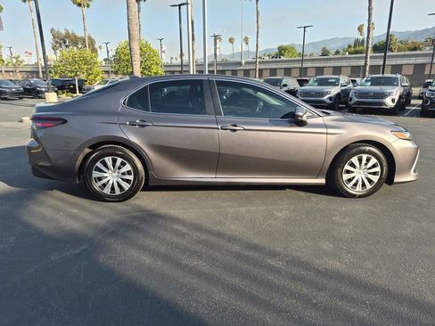 Used 2022 Toyota Camry LE FWD image 8