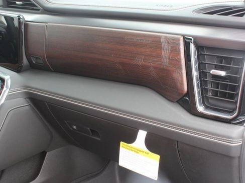 New 2026 GMC Sierra 3500 Denali Ultimate image 37