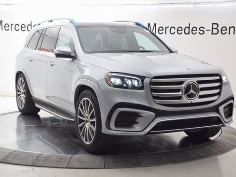 New 2026 Mercedes-Benz GLS 580 4MATIC image 8