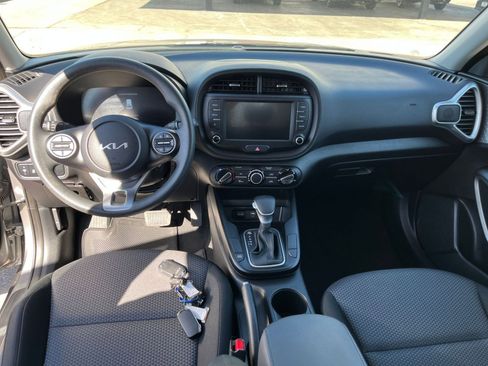 Used 2025 Kia Soul LX w/ LX Technology Package image 31