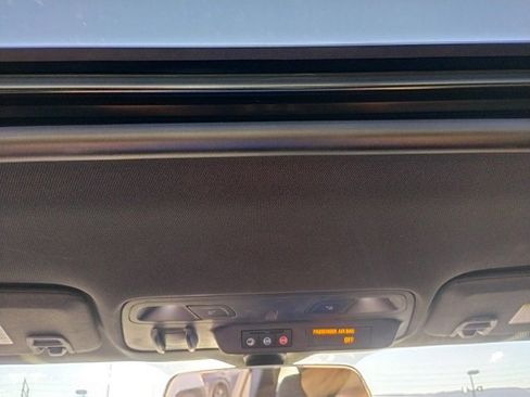 Used 2020 Chevrolet Camaro LT w/ RS Package image 15