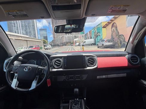 Used 2019 Toyota Tacoma SR5 RWD image 16