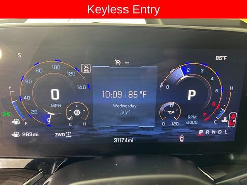 Used 2025 Chevrolet Suburban Z71 w/ Comfort Package AWD/4WD image 17