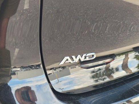 Used 2023 Toyota Crown Limited image 12