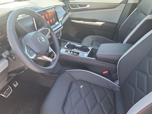 New 2026 Volkswagen Atlas Peak Edition AWD/4WD image 11