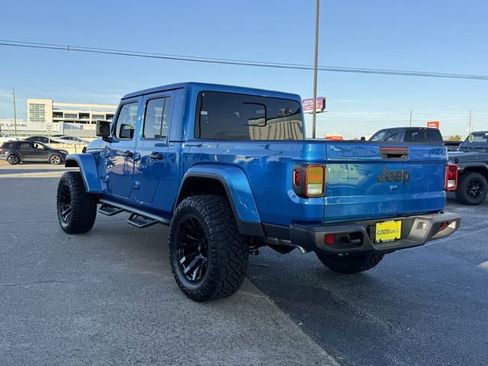 New 2025 Jeep Gladiator Sport image 5