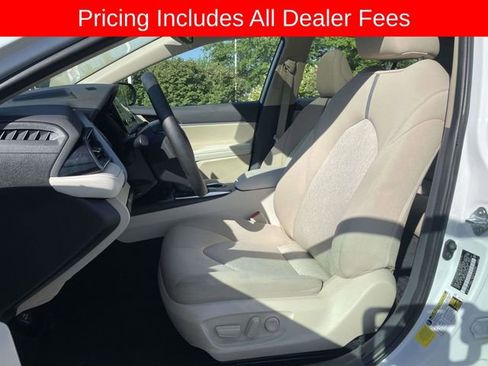 Used 2024 Toyota Camry LE w/ Convenience Package FWD image 19