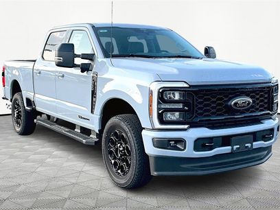 New 2025 Ford F250 Lariat w/ Black Appearance Package