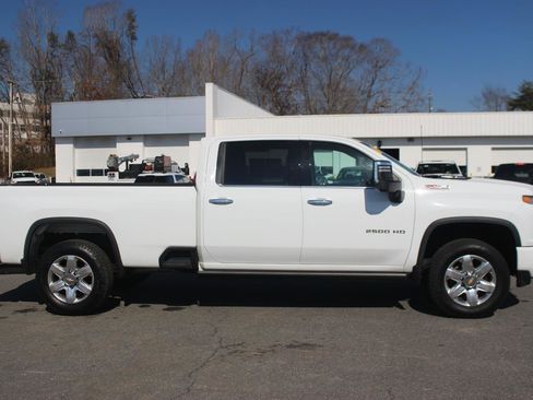 Used 2022 Chevrolet Silverado 2500 LTZ w/ Z71 Chrome Sport Edition image 8