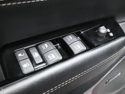 Used 2024 Jeep Wagoneer L Series II w/ Flexible Seating Group AWD/4WD image 11