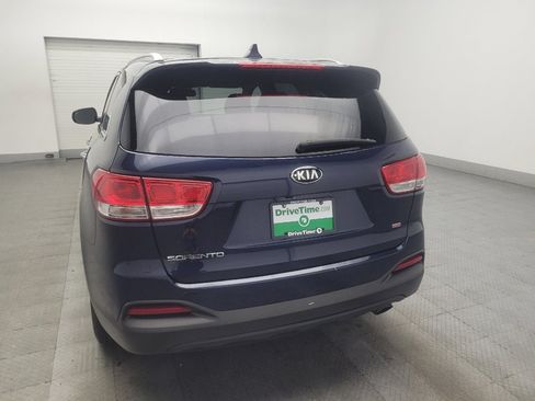 Used 2018 Kia Sorento FWD image 6