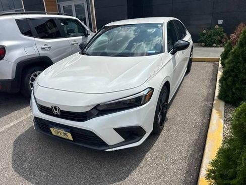 Used 2024 Honda Civic Sport image 4