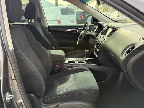 Used 2015 Nissan Pathfinder SV image 21