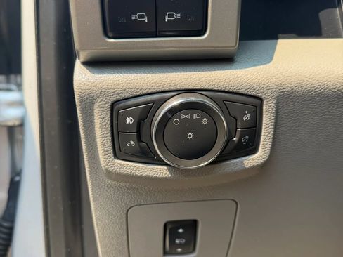 Used 2017 Ford F150 Lariat w/ Equipment Group 502A Luxury AWD/4WD image 24