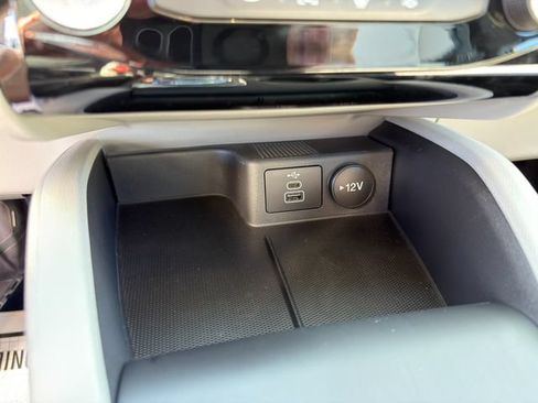 Used 2025 Ford Escape SE FWD image 35