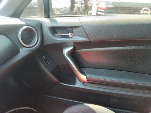 Used 2013 Scion FR-S RWD image 13