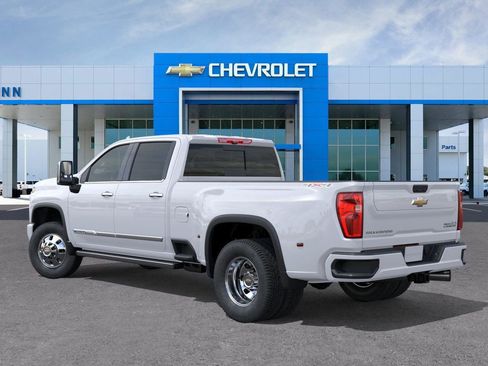 New 2026 Chevrolet Silverado 3500 High Country w/ High Country Premium Package AWD/4WD image 3