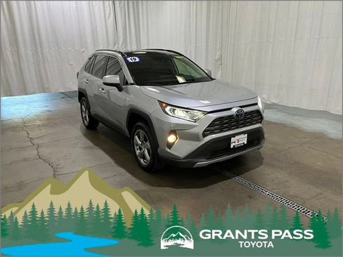 Used 2019 Toyota RAV4 Limited AWD/4WD image 1